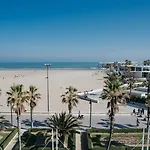 Neptuno Playa & 4* Valencie