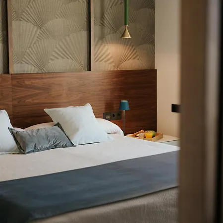 מלון Neptuno Playa & 4*