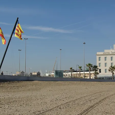 Neptuno Playa & מלון