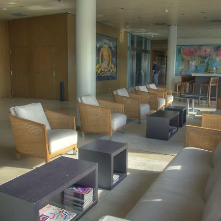 מלון Neptuno Playa & 4*