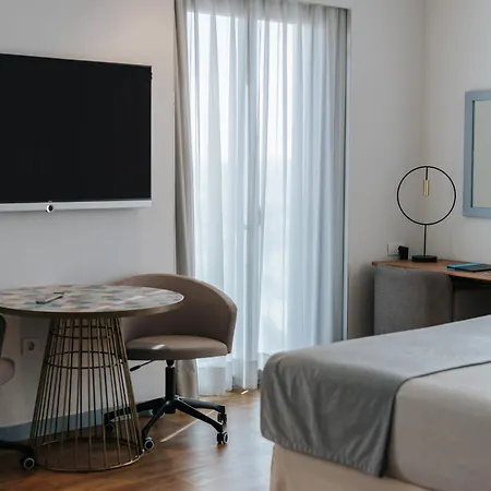 Neptuno Playa & Hotel 4*