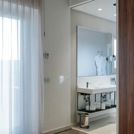 Neptuno Playa & 4*