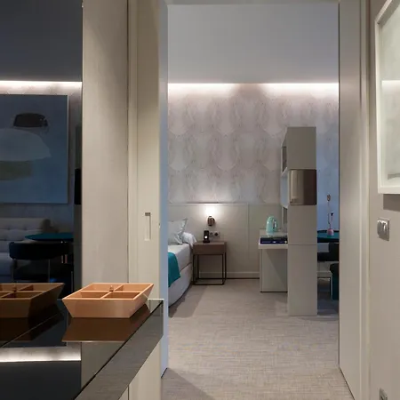 Neptuno Playa & 4* Valencia