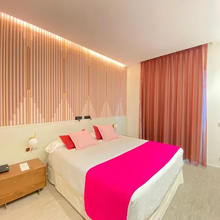 Neptuno Playa & Hotel 4*