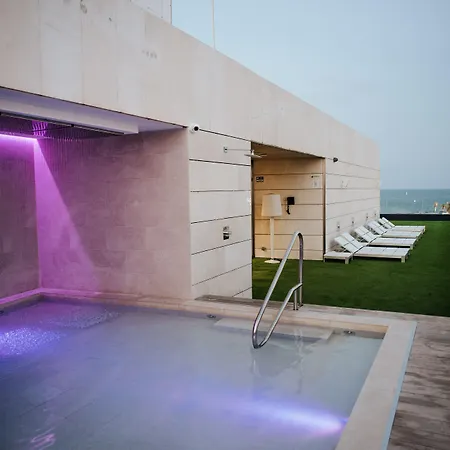 Neptuno Playa & 4*