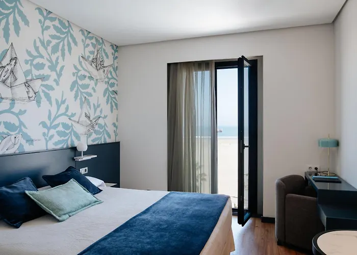 호텔 Neptuno Playa & 4*