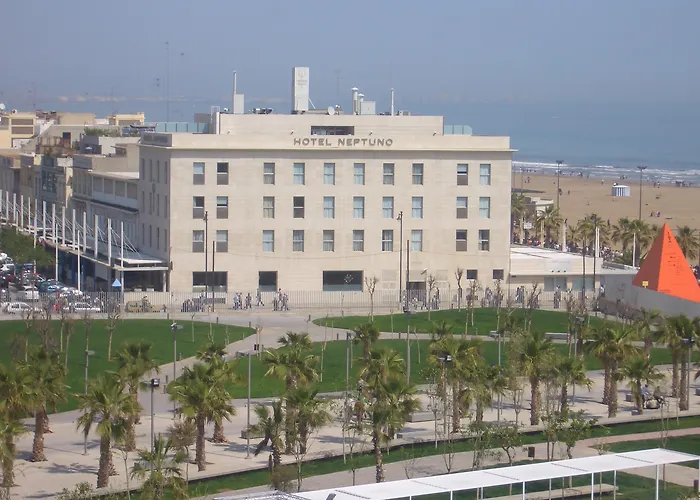 Neptuno Playa & 4* 발렌시아