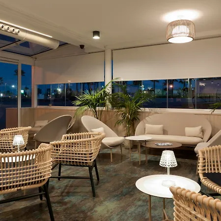 Hotel Neptuno Playa & 4*